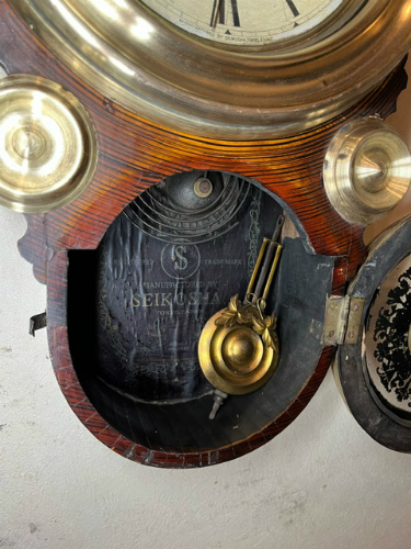 昔懐かしいアンティーク柱時計をお届け|WATERBURY