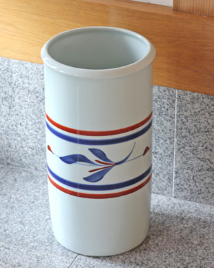 砥部焼の和食器 梅山窯の水差し 【砥部工房 からくさ】