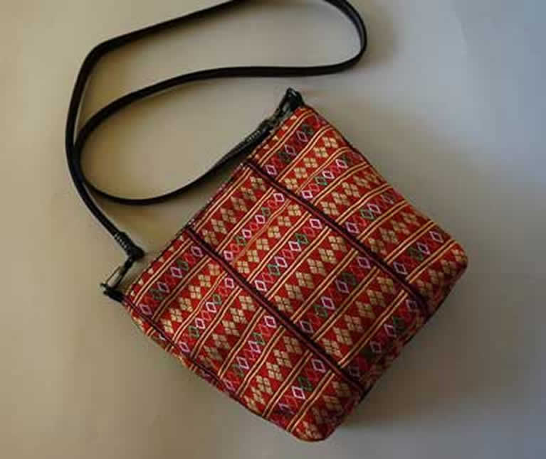 畳縁の手作りバッグ 葉本畳店