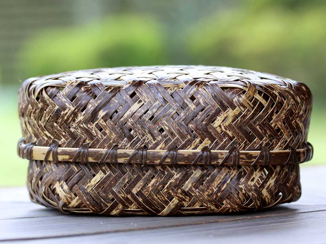 虎竹おにぎり弁当箱に試作の内蓋 - 竹虎四代目がゆく！