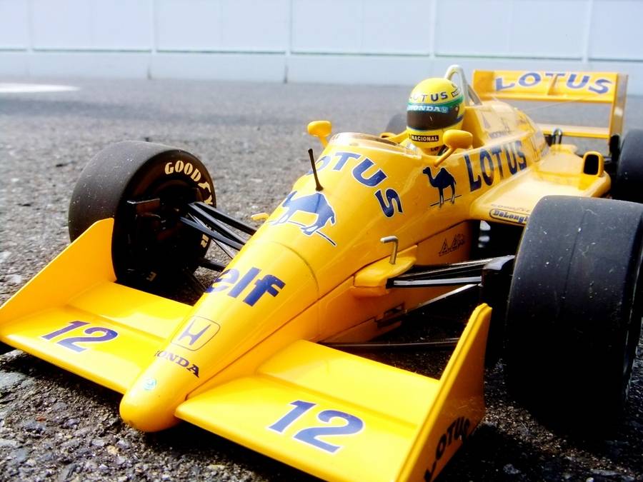 アイルトン・セナ搭乗!1987年 ロータス・ホンダ 99T 1/18スケールF1