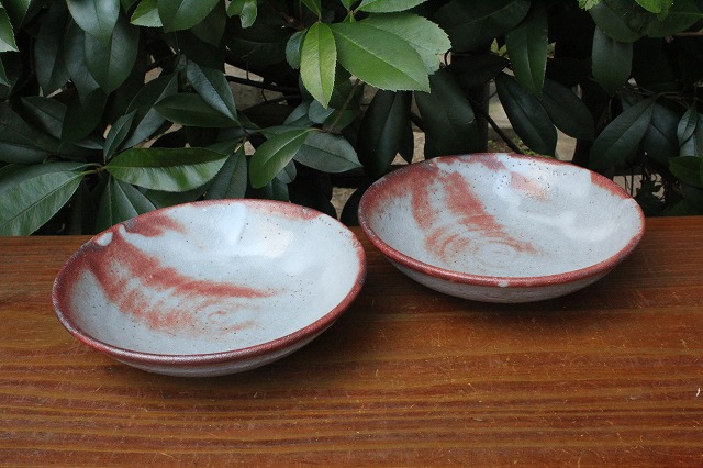 岐阜県多治見市の仙太郎窯の鼠志野小鉢 うつわ家膳｜人気作家、窯元を