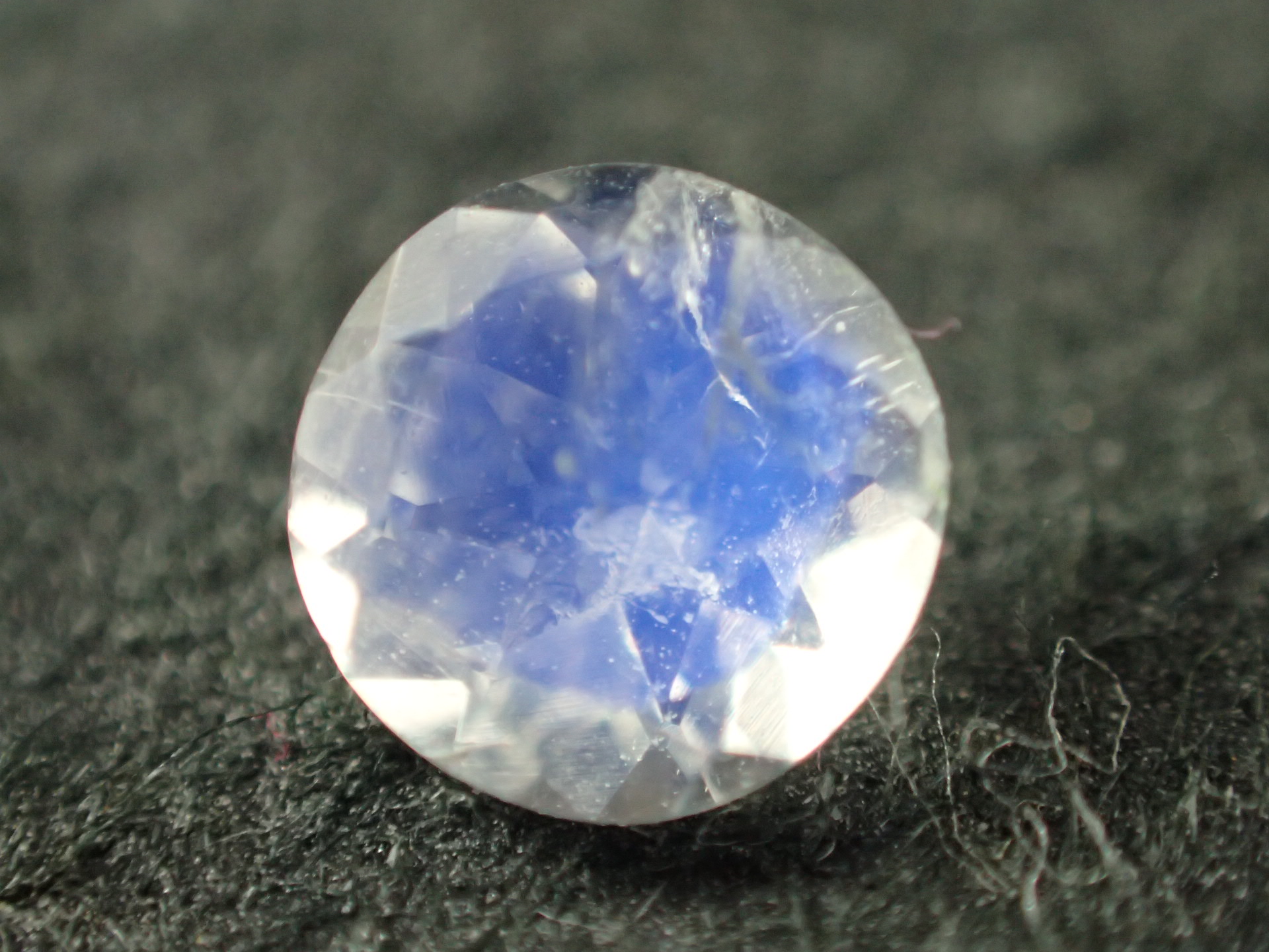 最高品質天然レインボームーンストーン(Moonstone) ラウンドカット