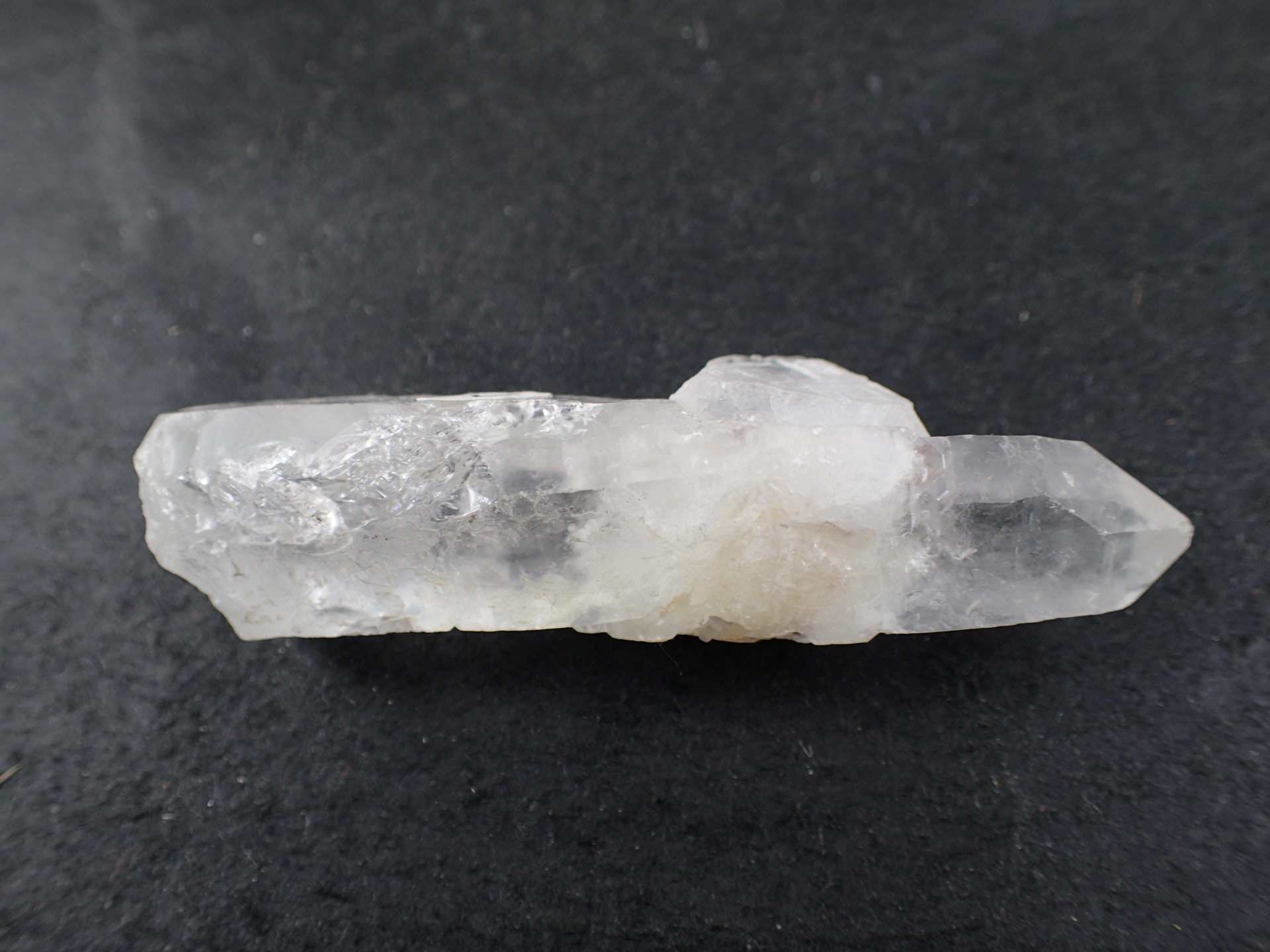 ライトニングクォーツ（雷水晶） ｜石の販売専門店【vec stone club】