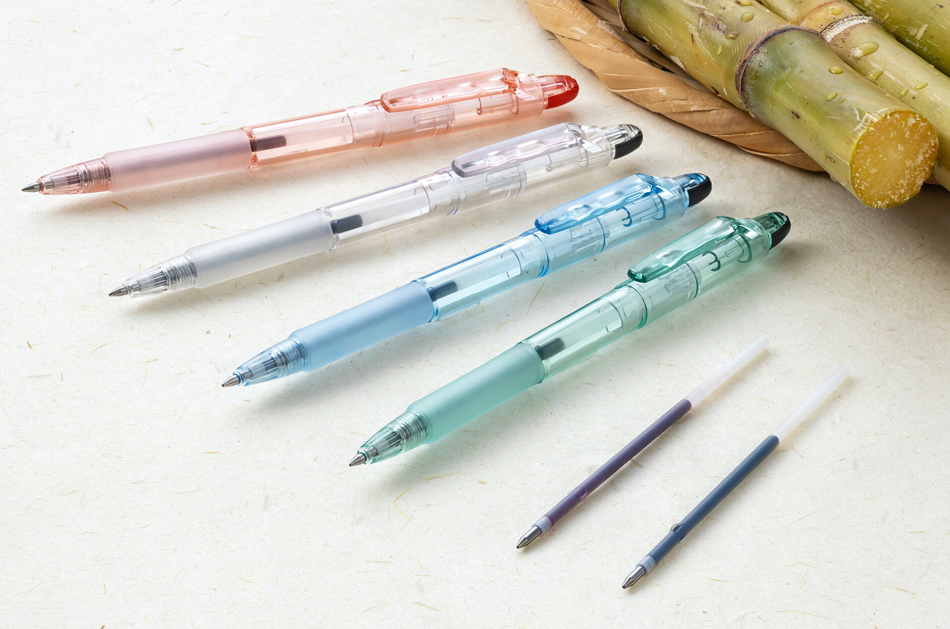 環境対応した替芯『バイオチューブ』とボールペン『バイオチューブ搭載