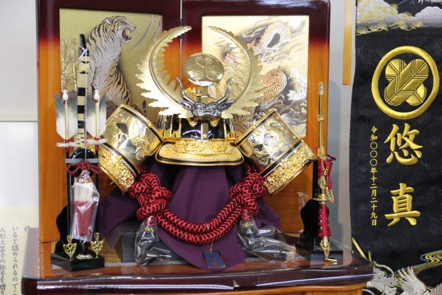 徳川家康の着用兜です。豪華な五月人形です。 | 岡崎市｜味岡人形