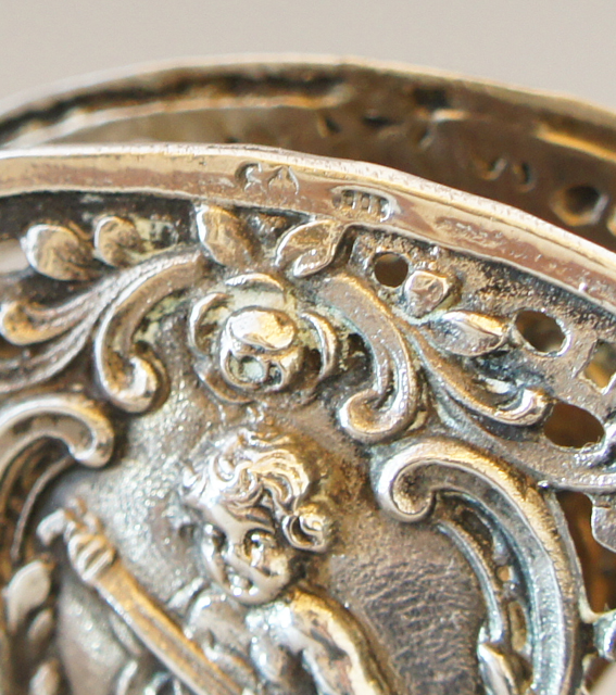 ヨーロッパ「天使装飾 ナプキンホルダー」《アンティックかとう》