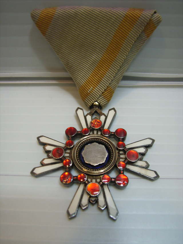 勲章 勲六等瑞宝章 8．0cm 日本軍 記章 現状 【TO2697】