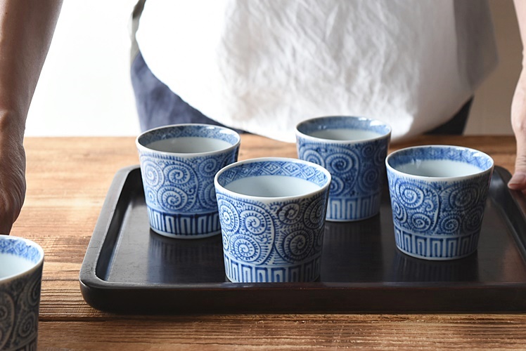 古伊万里 染付微塵唐草文向付 十客揃い 成化年製 納箱付 蕎麦猪口 古器