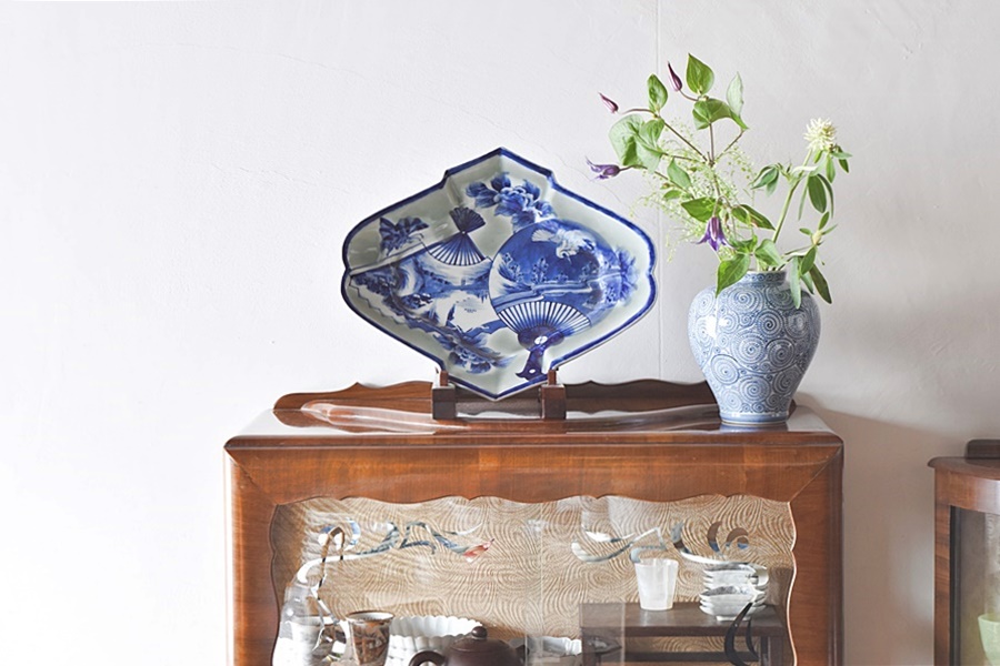 古伊万里 染付 蛸唐草 壺 - 生活骨董と古布のアンティークショップ