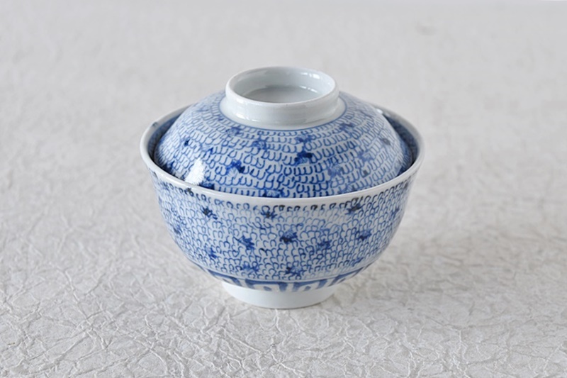 古伊万里 染付 微塵唐草 蓋付茶碗 - 生活骨董と古布のアンティーク