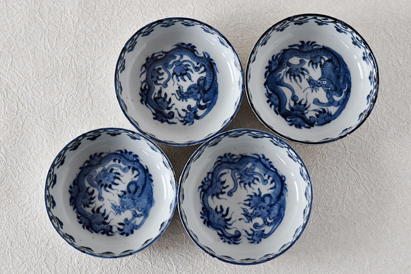 古伊万里 染付 龍 瓔珞模様 輪花型 膾皿 4客セット - 生活骨董と古布