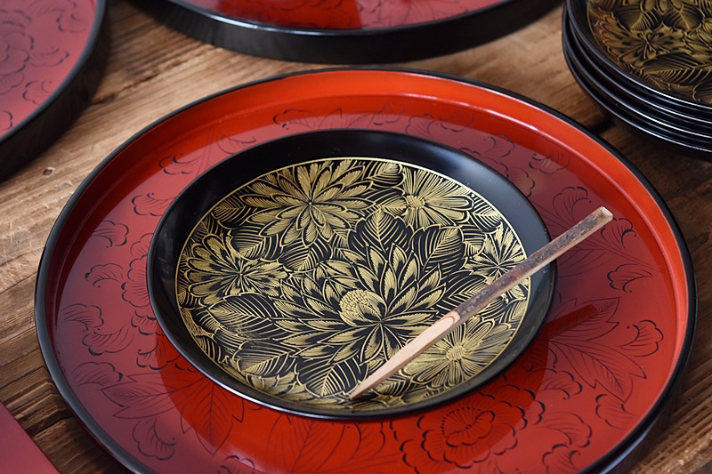 天然木製漆塗 輪島塗 沈金蒔絵 菊花草 黒塗り 菓子皿 銘々皿 5客