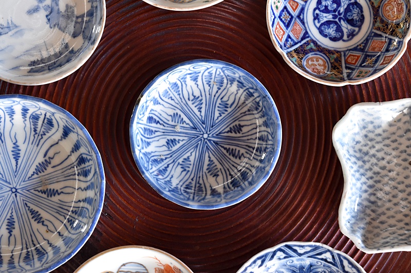 古伊万里 染付 立涌文 輪花型 豆皿 - 生活骨董と古布のアンティーク