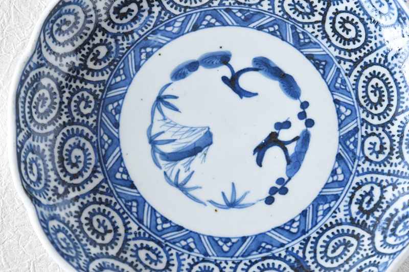 古伊万里 染付 蛸唐草 太明成化年製文 輪花型 七寸皿 - 生活骨董と古布