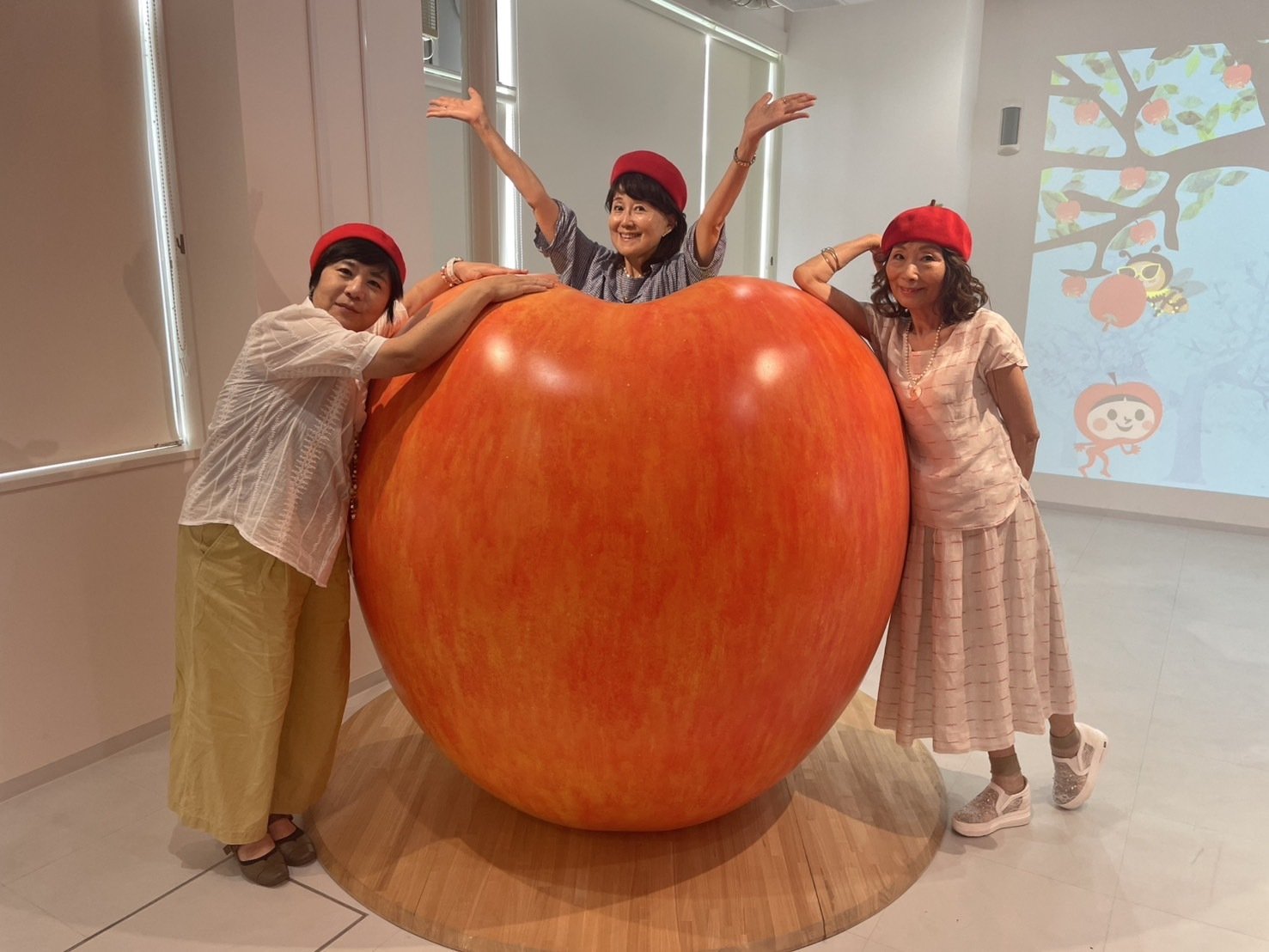 藤崎町りんご力へ｜猫の時間しなじく