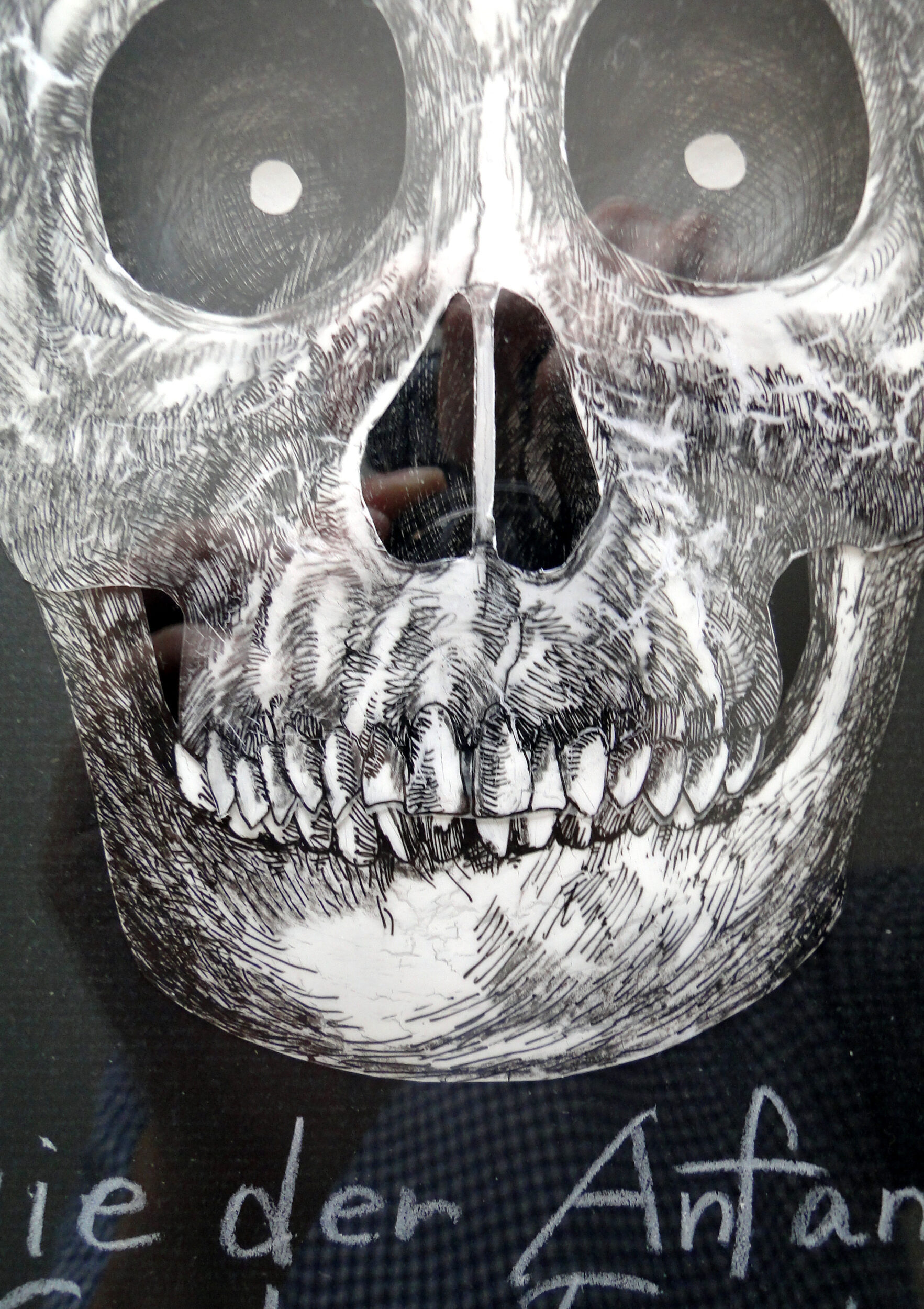 奥行きのある頭蓋骨の絵画 アート 原画 アクリルフレーム モノクロ