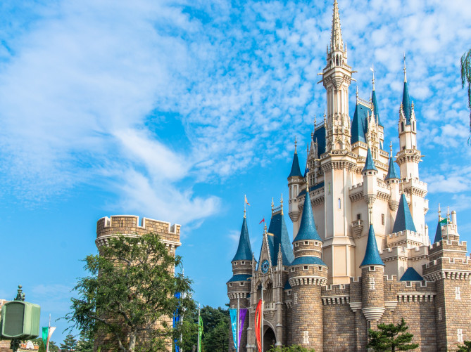 ディズニーの城】シンデレラ城は世界に2つ！東京ともう1つはどこ？海外