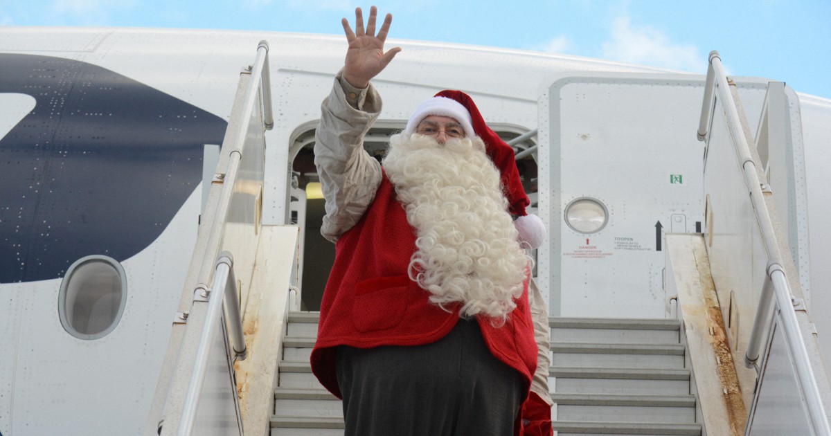 サンタが成田にやってきた! フィンランドから「メリークリスマス