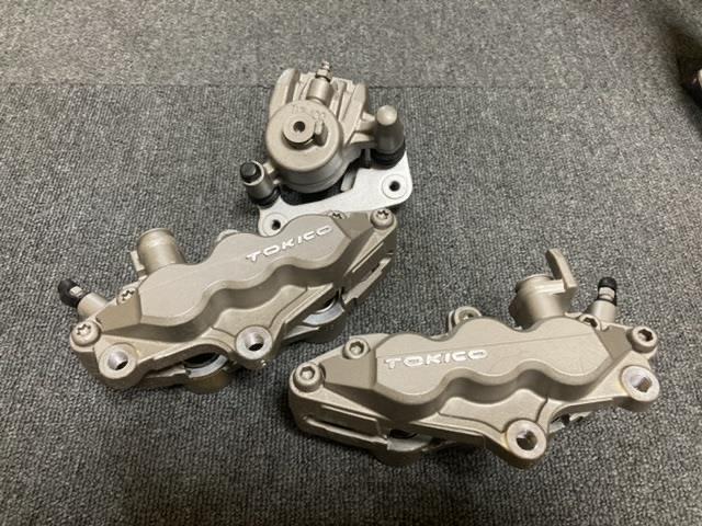 フロントブレーキキャリパー交換（カワサキ ZX-9R B型）by れよれよ