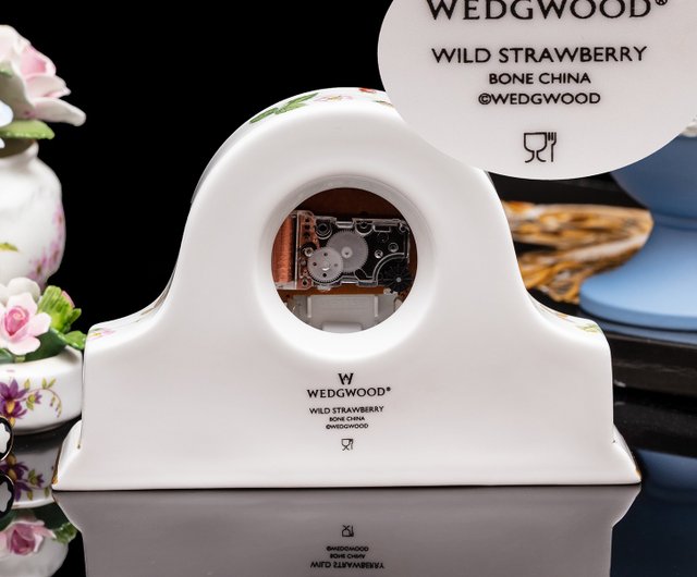 台湾 ウェッジウッド 美しいワイルドストロベリー ファインボーン