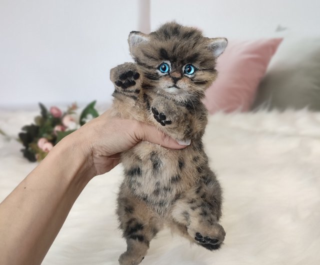 ウクライナ リアルな子猫アートドール OOAK 人工ぬいぐるみ 柔らかい