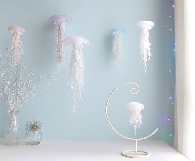 スタンド型クラゲ ( White ) 1pc Yuragi | 置物 - Pinkoi