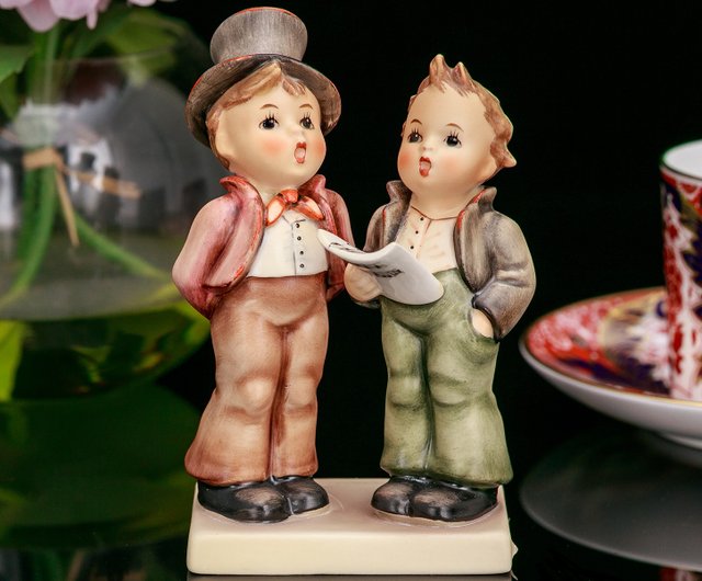 台湾 ドイツ製ゲーベル・フンメル人形天来デュオセラミック