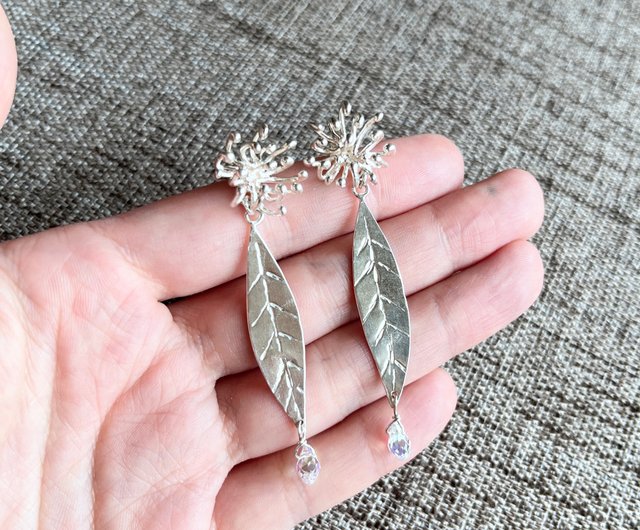 送料無料】ボタニカルリーフピアス シルバー925 スワロフスキーピアス