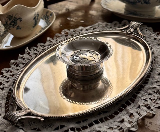 台湾 *50379- 極めて希少なフランス製シルバープレート冷製バター