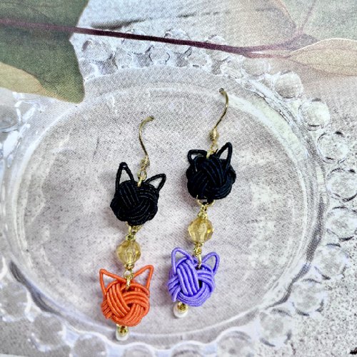 日本伝統】mizuhiki 猫ちゃんハロウィン ピアスorイヤリング *ご縁を