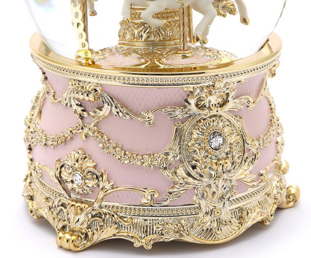 台湾 ロマンティックなローズゴールドのメリーゴーランド（ライト