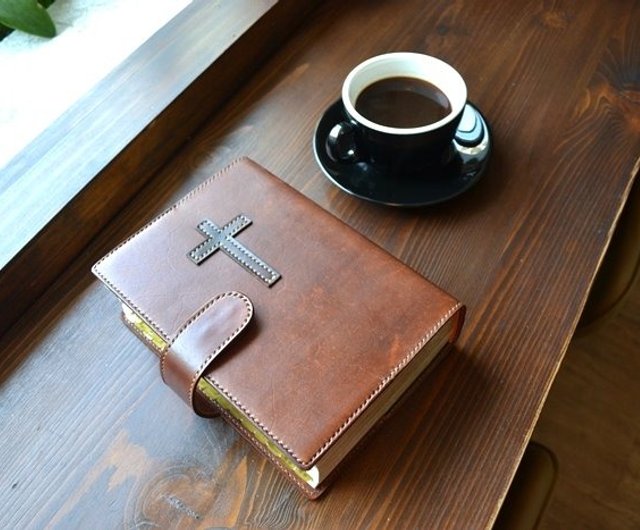 台湾 本革製 手作り聖書ブックカバー 十字架デザイン（紙の聖書は含ま