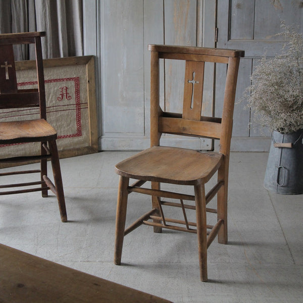 クロス（十字架）ボックス付きチャーチチェア（高さ85.5cm） イギリス