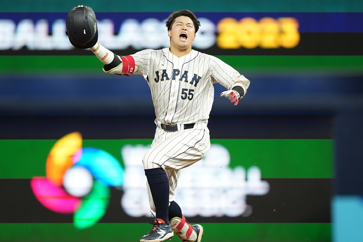 もう、泣きそうだよ」村上宗隆の”逆転サヨナラ適時打”に列島が沸騰