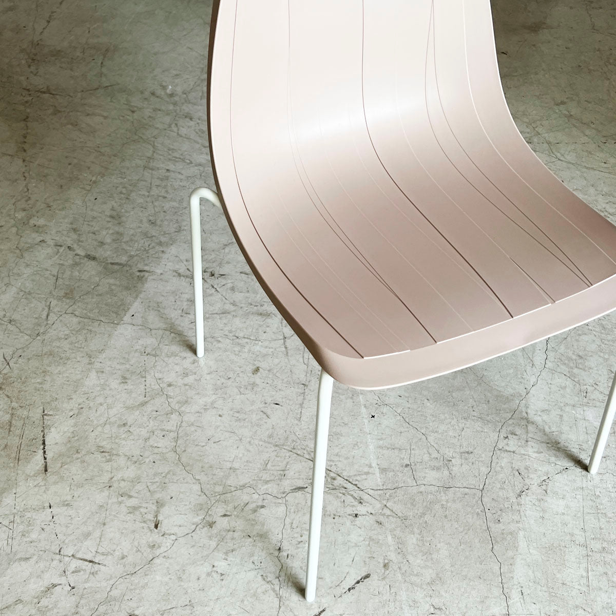 MOROSO Impossible Wood Chair Beige(店頭展示品C） – D9 STUDIO