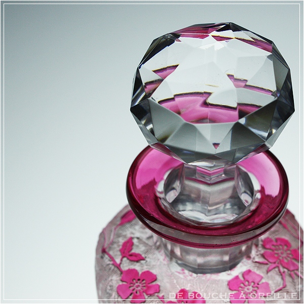 オールドバカラ アンティーク DE BOUCHE A OREILLE / Baccarat