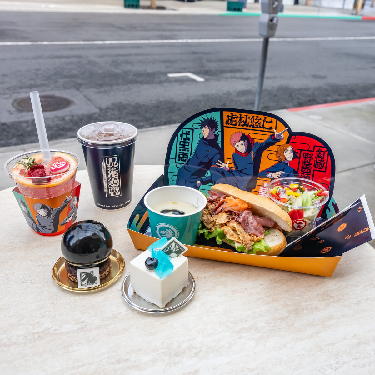 呪術廻戦』1年ズのサンドウィッチや五条＆夏油のムース！ユニバーサル