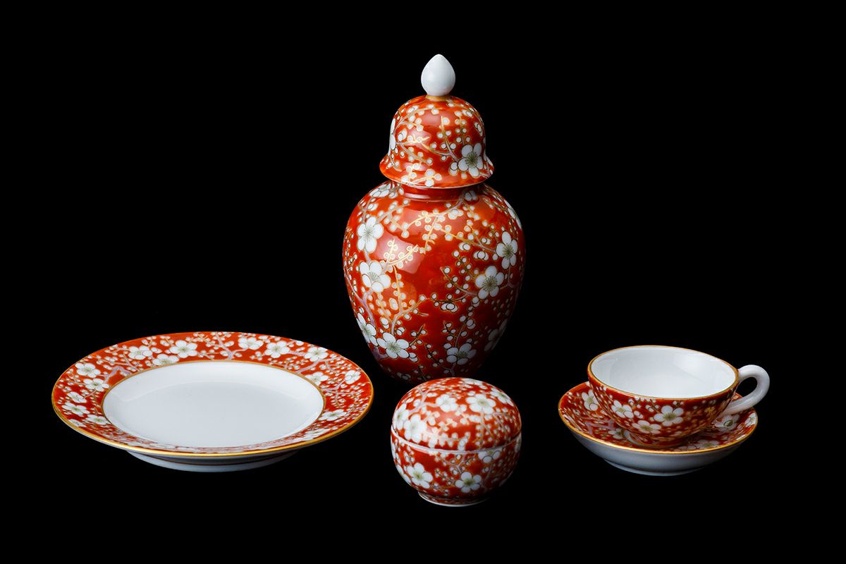 古代牡丹外赤 六角盛皿 | 有田焼 深川製磁｜公式オンラインストア