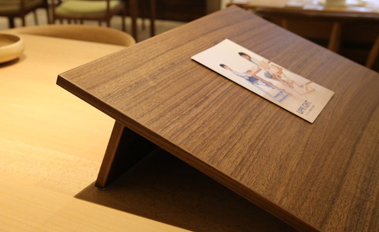 学習机に傾斜、デスクサポート板 スラントアップ アップライトチェア