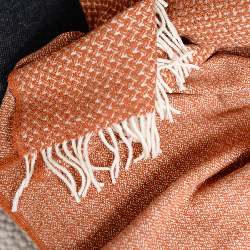 シ・コラサォン ウールブランケット Swallow Cloud Brick | 北欧家具