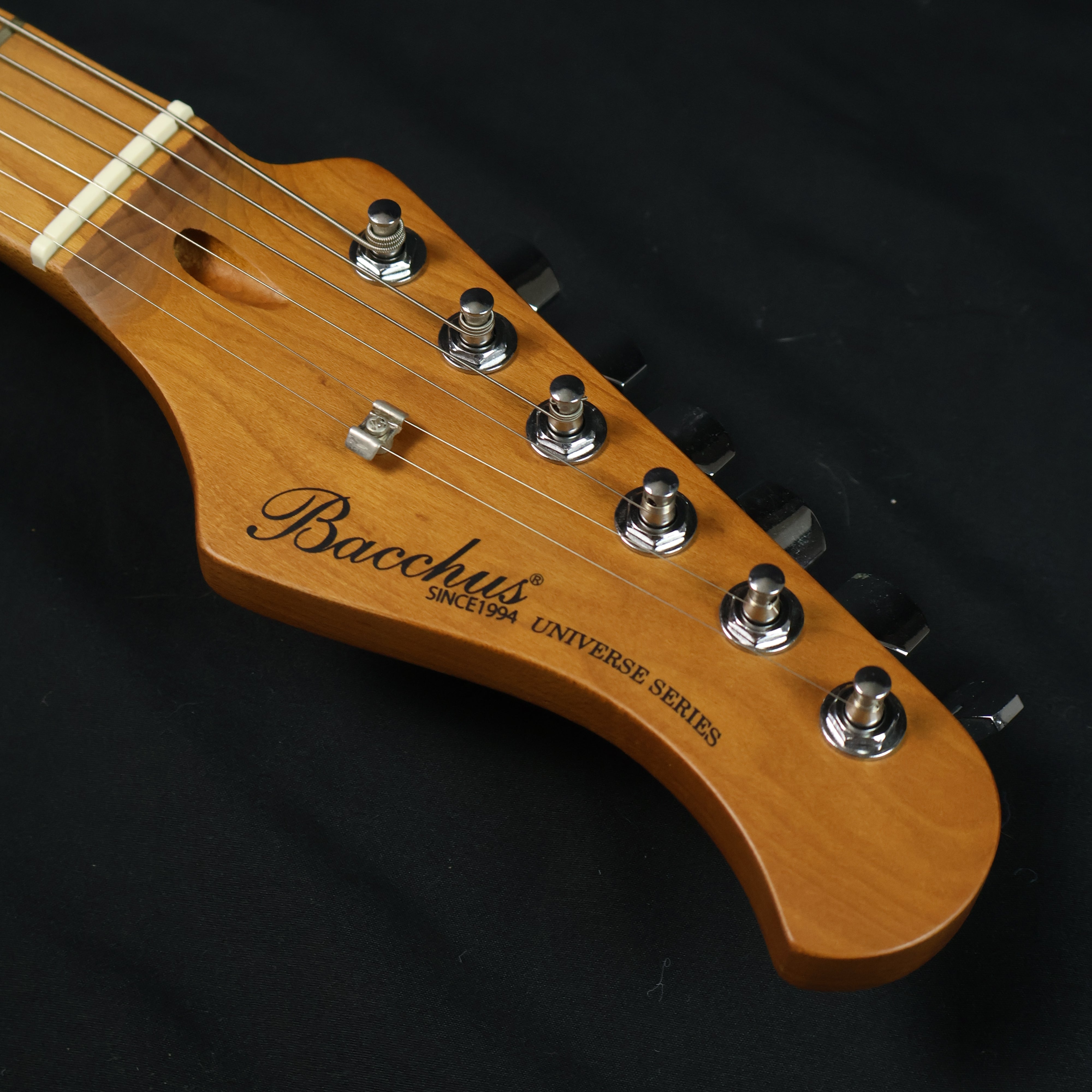 Bacchus BST-1-RSM/M Universe Series Roasted Maple FB, Stratocaster