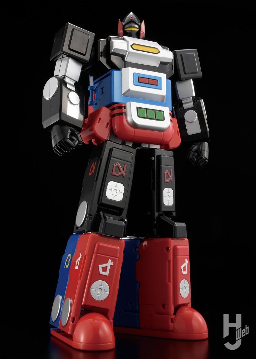 光速電神アルベガス』（1983）の究極アクションフィギュア登場！「三体