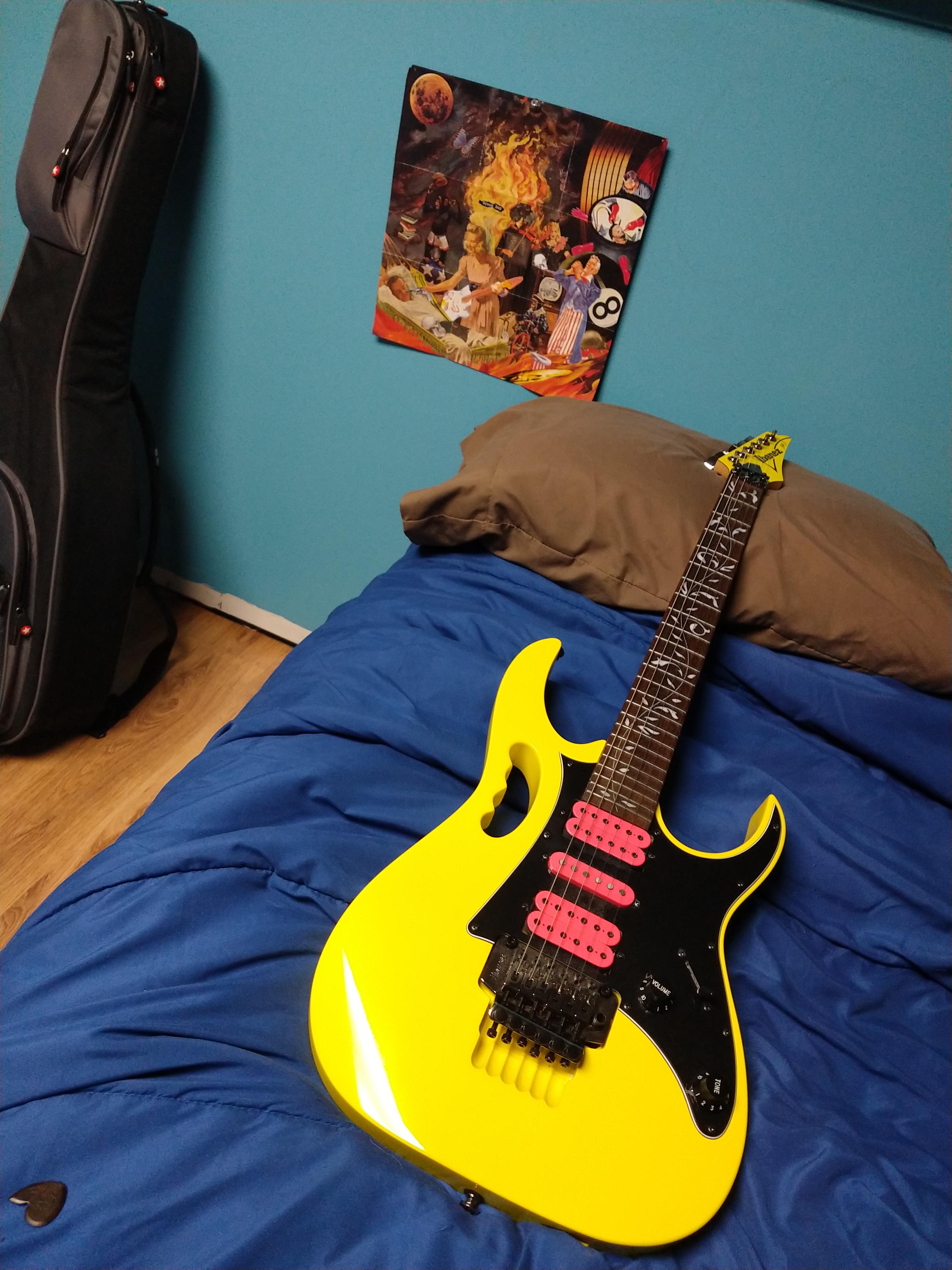 Ibanez Jem Jr Steve Vai signature. Special edition neon yellow