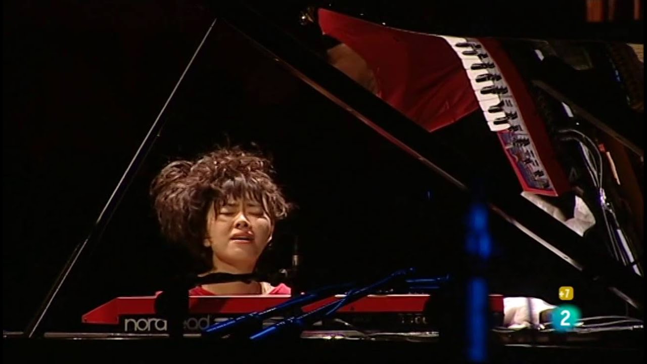 Hiromi The Trio Project – Haze - YouTube