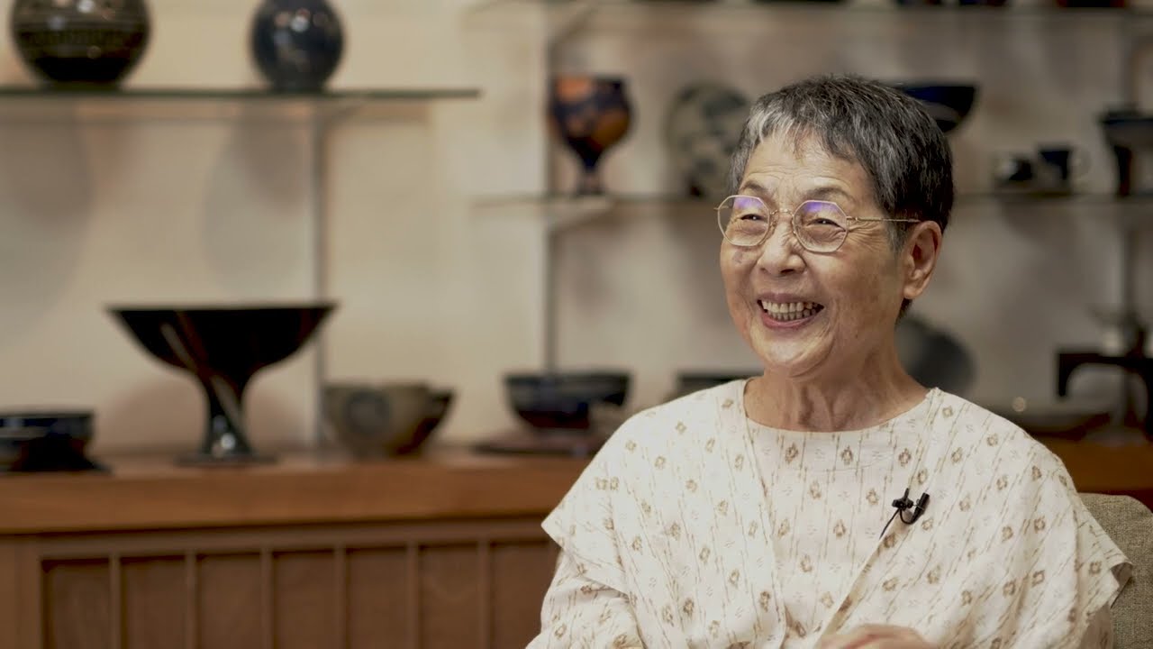 越前焼【あかね陶房】山路茜 - YouTube