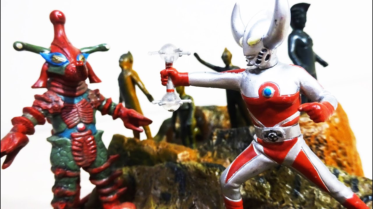 ウルトラ怪獣名鑑（戯画）「全滅！ウルトラ5兄弟」「奇跡！ウルトラの