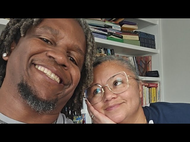 😍😎😂 Epic Emoji Pool Party! Emoji Dodgeball! 😂😎😍 (Day 1940