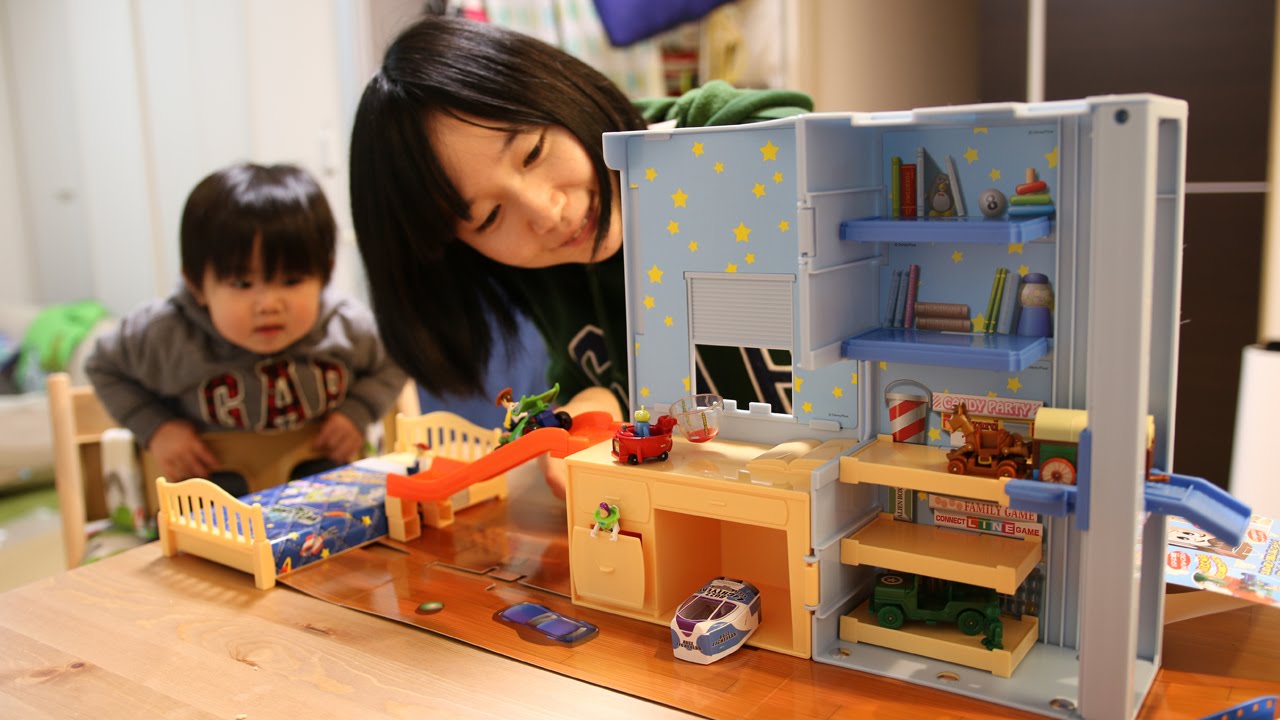 トイストーリートミカ ウッディパノラマバッグ - YouTube