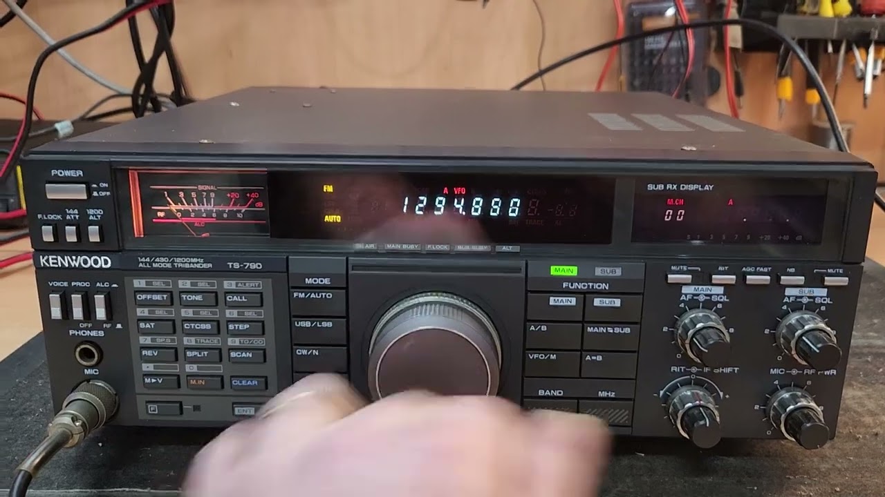 Kenwood TS790A all mode VHF UHF Bargain $750 - YouTube